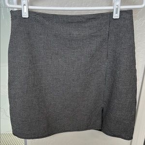 Old Navy Gray Mini Skirt EUC size M
